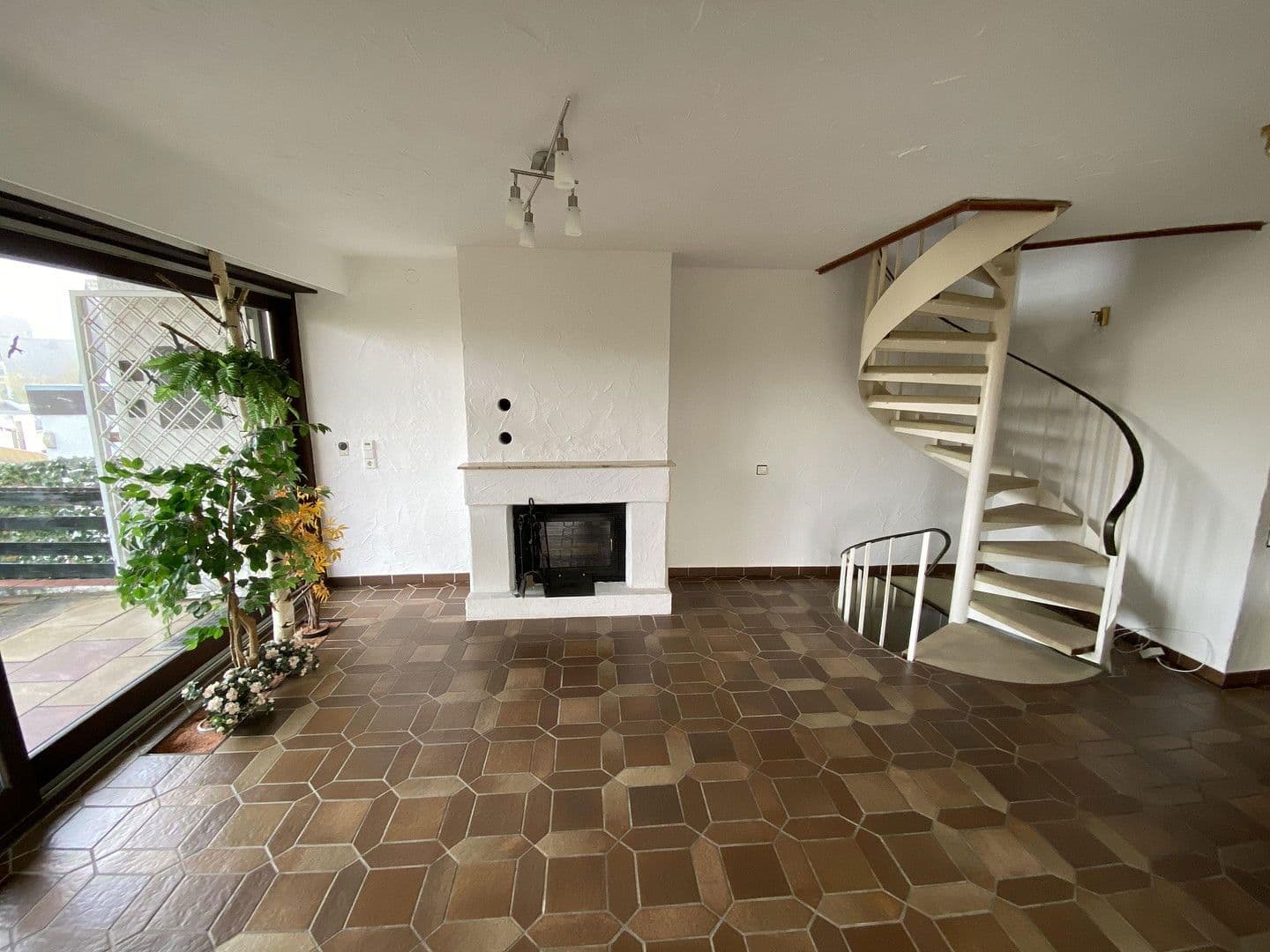 Prodej domu 328 m², pozemek 840 m², Waldmohr, Porýní-Falc Prodej domu 328 m², pozemek 840 m², Waldmohr, Porýní-Falc