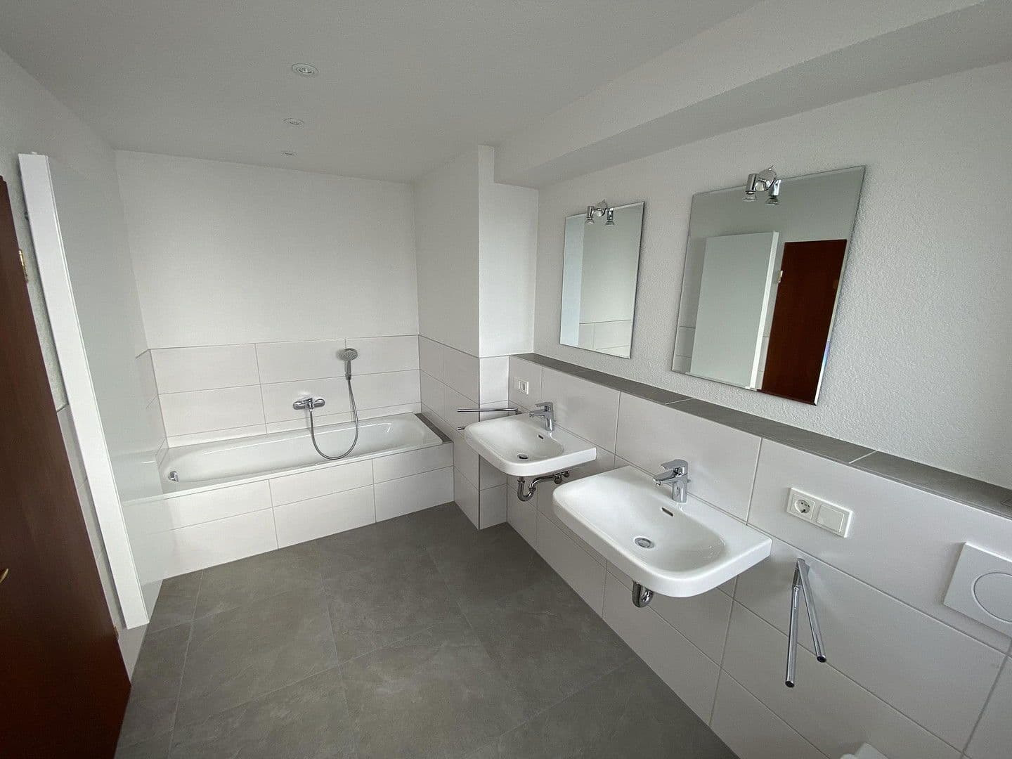 Prodej domu 328 m², pozemek 840 m², Waldmohr, Porýní-Falc Prodej domu 328 m², pozemek 840 m², Waldmohr, Porýní-Falc