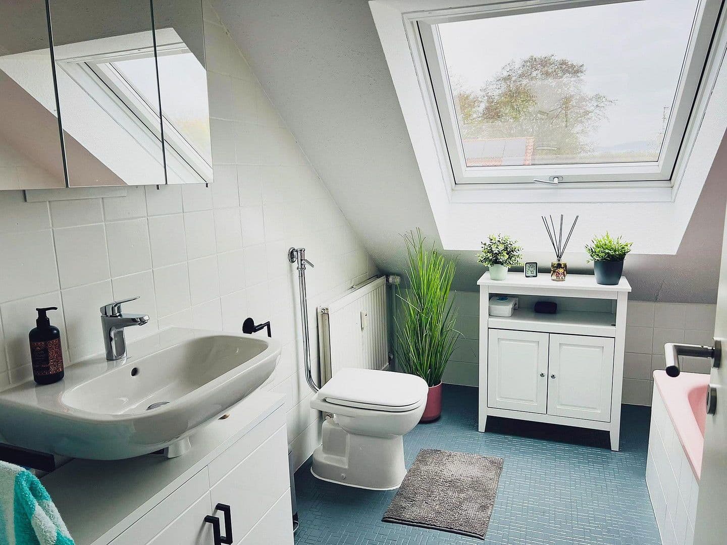 Prodej domu 306 m², pozemek 629 m², Ellerstadt, Porýní-Falc Prodej domu 306 m², pozemek 629 m², Ellerstadt, Porýní-Falc