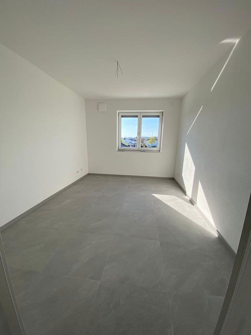Pronájem bytu 3+1 80 m², Schwandorf, Bavorsko Pronájem bytu 3+1 80 m², Schwandorf, Bavorsko