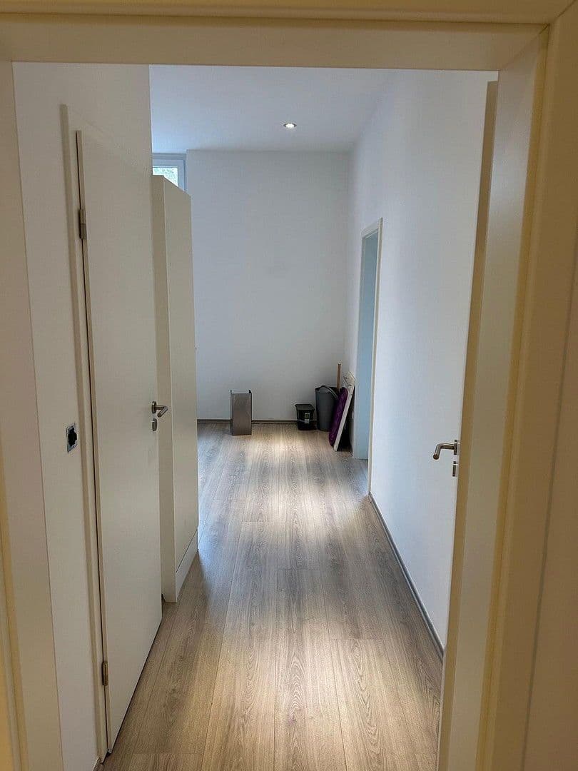 Pronájem bytu 2+1 50 m², Bahnhofstr. 11, Oberhausen, Severní Porýní-Vestfálsko Pronájem bytu 2+1 50 m², Bahnhofstr. 11, Oberhausen, Severní Porýní-Vestfálsko