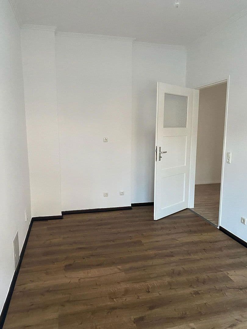 Prodej bytu 4+1 90 m², Adolph-Menzel-Strasse 11, Leipzig, Sasko Prodej bytu 4+1 90 m², Adolph-Menzel-Strasse 11, Leipzig, Sasko
