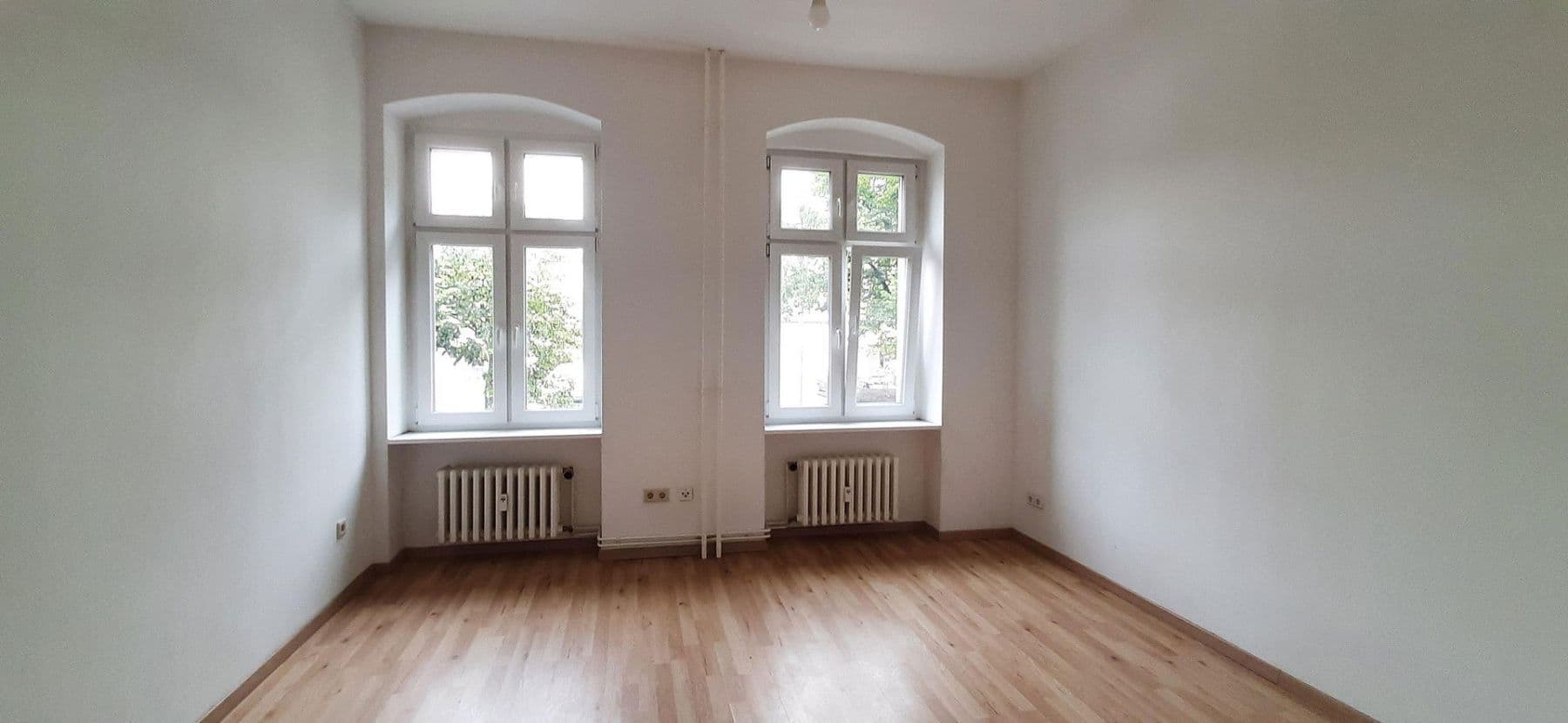 Pronájem bytu 3+1 68 m², Ringbahnstr. 27, Berlin, Berlín Pronájem bytu 3+1 68 m², Ringbahnstr. 27, Berlin, Berlín