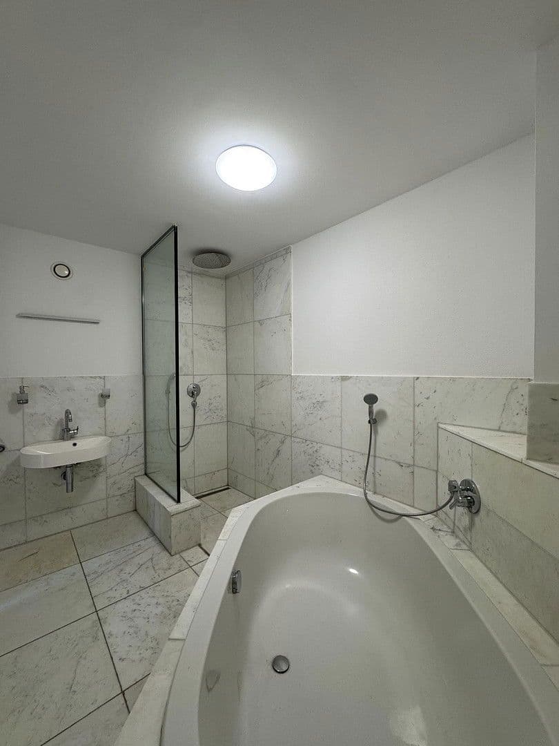 Pronájem kanceláře 315 m², Münchener Straße 113, Ingolstadt, Bavorsko Pronájem kanceláře 315 m², Münchener Straße 113, Ingolstadt, Bavorsko