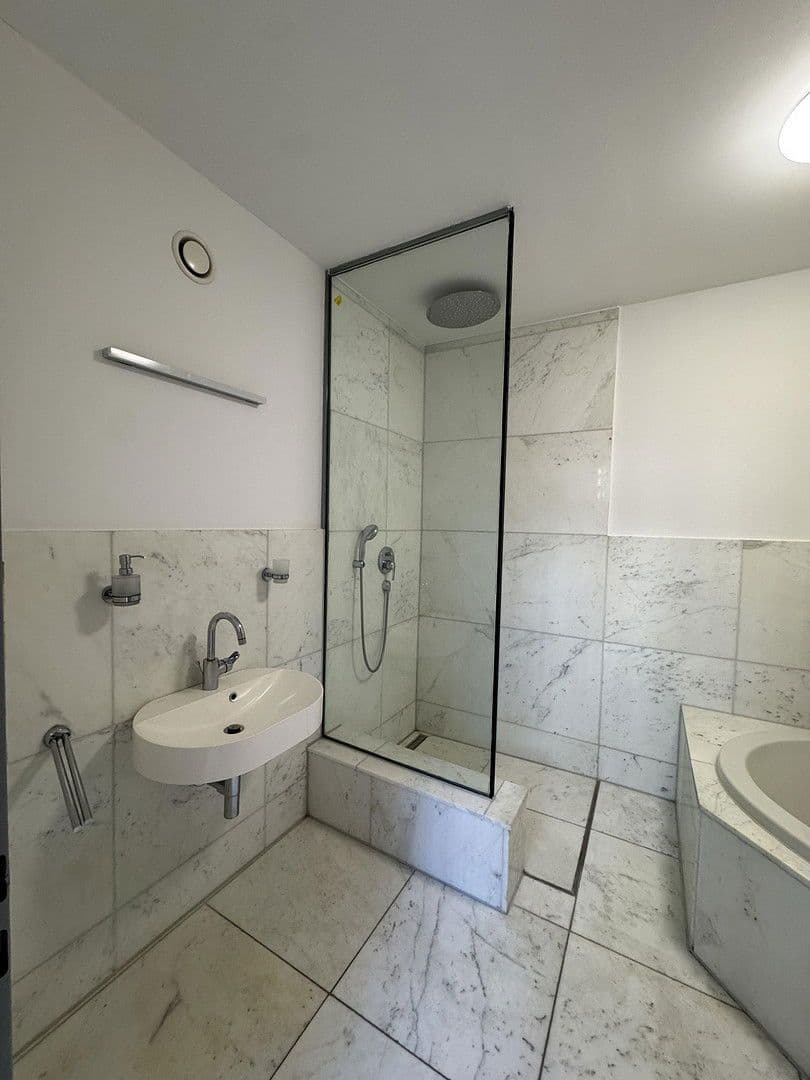 Pronájem kanceláře 315 m², Münchener Straße 113, Ingolstadt, Bavorsko Pronájem kanceláře 315 m², Münchener Straße 113, Ingolstadt, Bavorsko