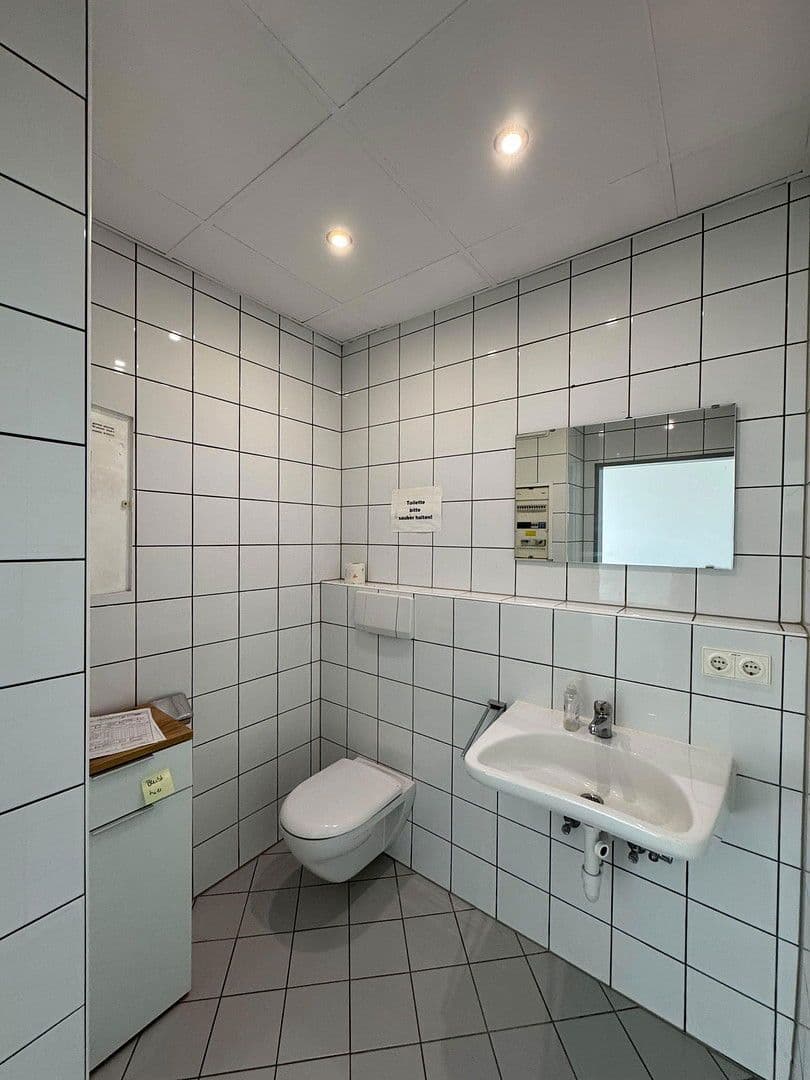 Pronájem kanceláře 315 m², Münchener Straße 113, Ingolstadt, Bavorsko Pronájem kanceláře 315 m², Münchener Straße 113, Ingolstadt, Bavorsko