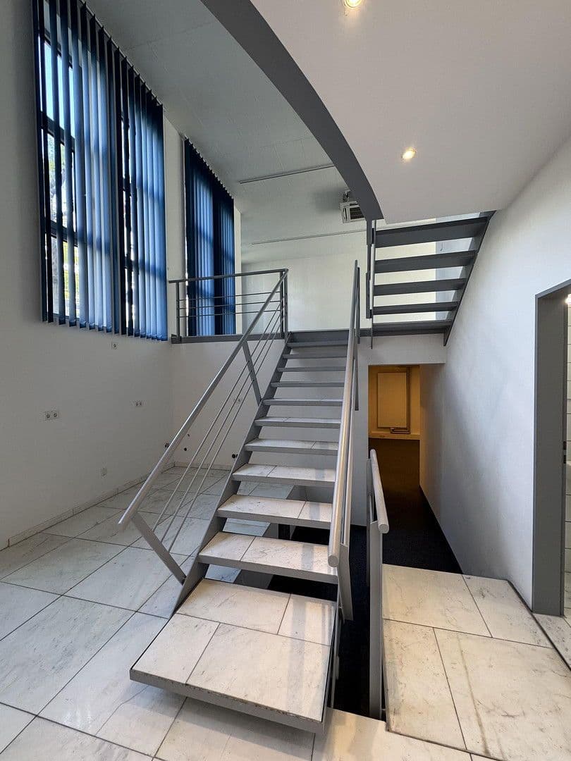 Pronájem kanceláře 315 m², Münchener Straße 113, Ingolstadt, Bavorsko Pronájem kanceláře 315 m², Münchener Straße 113, Ingolstadt, Bavorsko