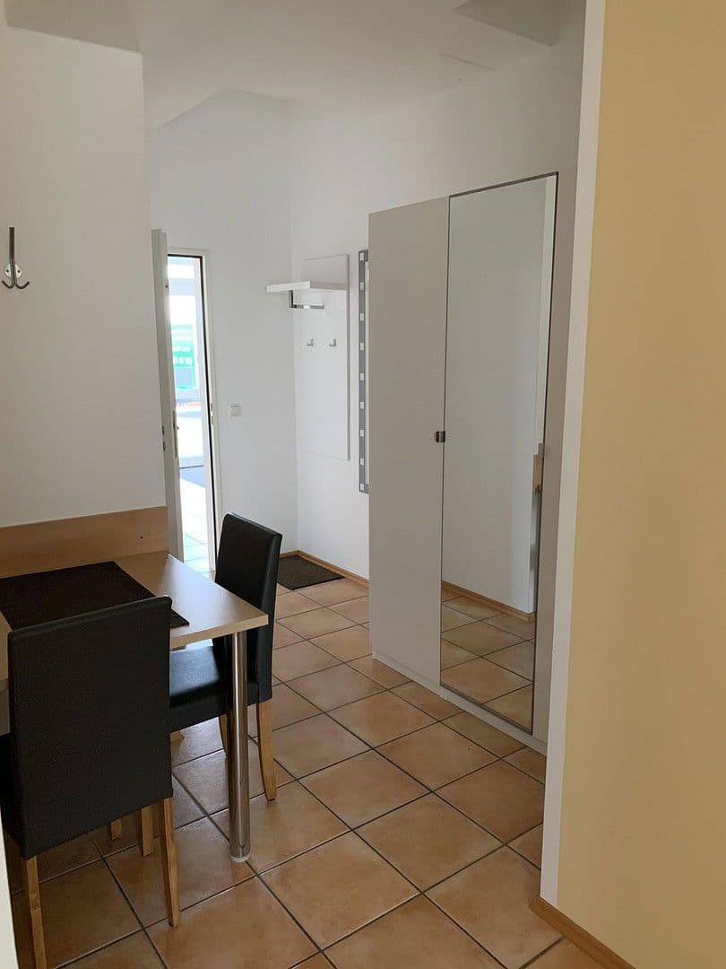 Pronájem bytu 1+1 25 m², Baldhamer Straße 72, Vaterstetten, Bavorsko Pronájem bytu 1+1 25 m², Baldhamer Straße 72, Vaterstetten, Bavorsko