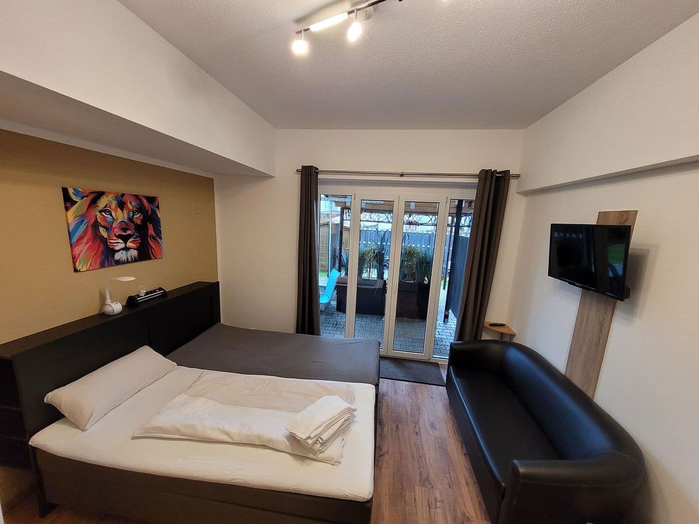 Pronájem bytu 1+1 25 m², Baldhamer Straße 72, Vaterstetten, Bavorsko Pronájem bytu 1+1 25 m², Baldhamer Straße 72, Vaterstetten, Bavorsko