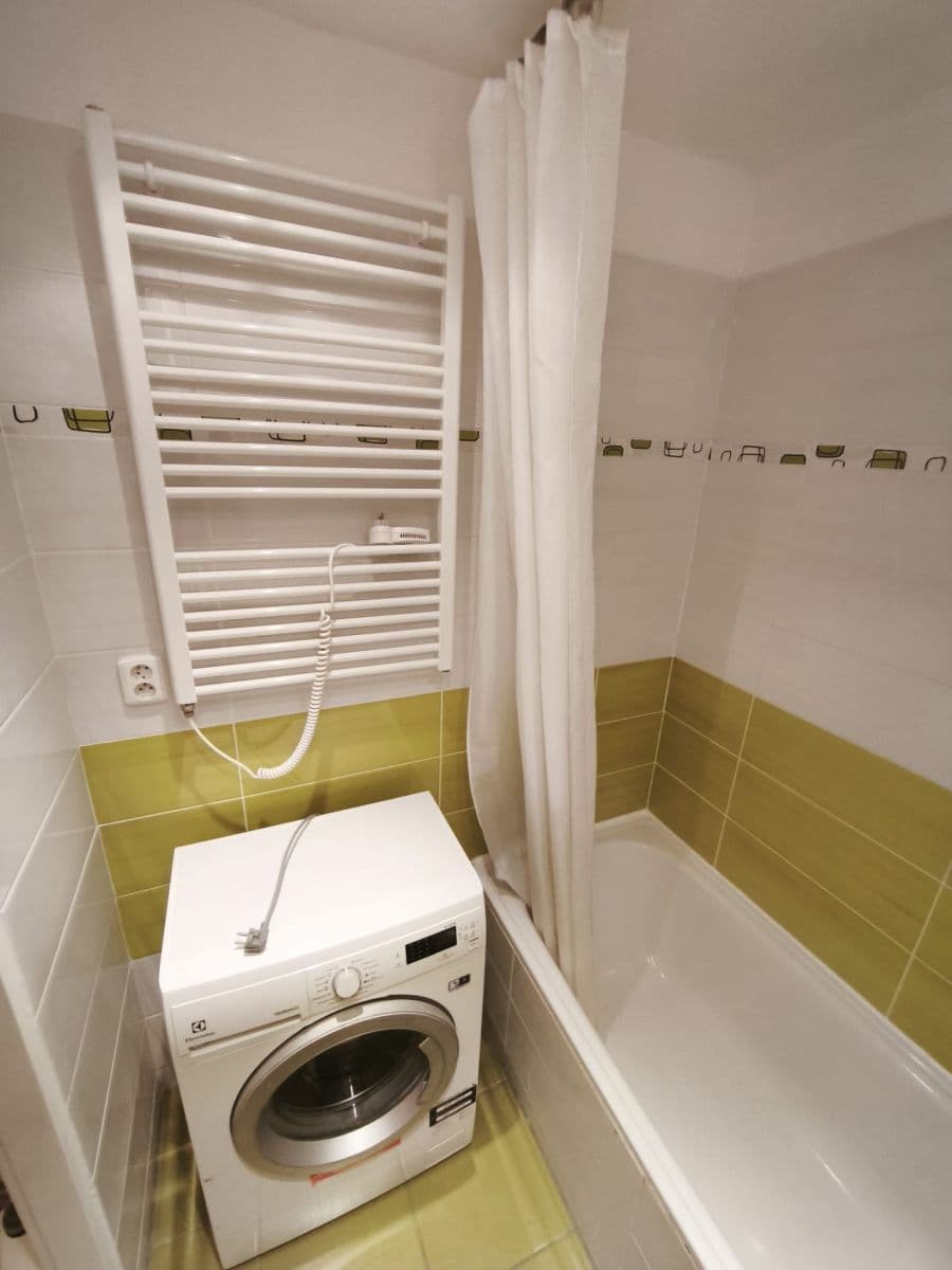 Pronájem bytu 3+kk 69 m², Alfonse Muchy, Nymburk, Středočeský kraj Pronájem bytu 3+kk 69 m², Alfonse Muchy, Nymburk, Středočeský kraj