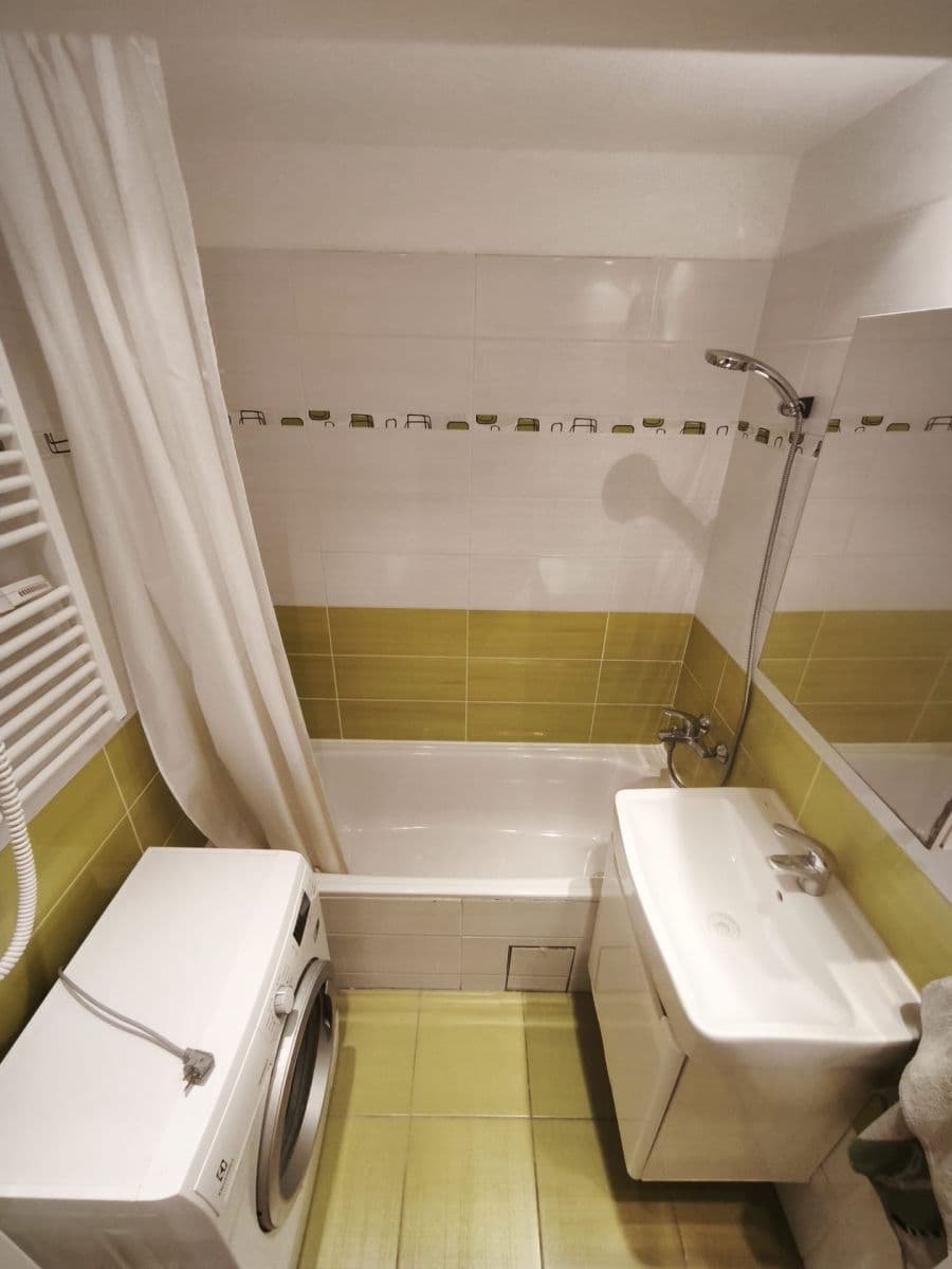 Pronájem bytu 3+kk 69 m², Alfonse Muchy, Nymburk, Středočeský kraj Pronájem bytu 3+kk 69 m², Alfonse Muchy, Nymburk, Středočeský kraj