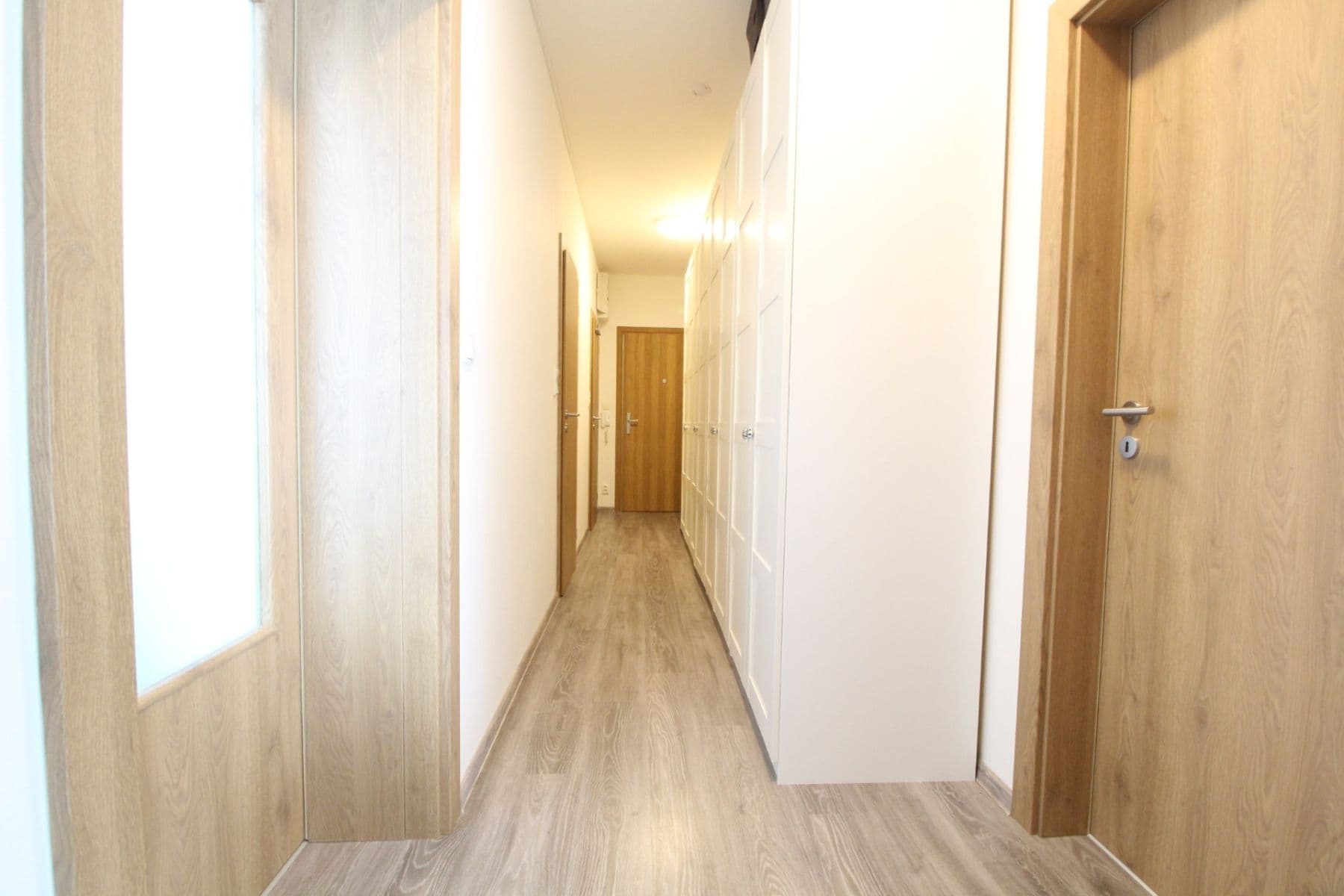 Pronájem bytu 3+kk 80 m², Rakouská, Milovice, Středočeský kraj Pronájem bytu 3+kk 80 m², Rakouská, Milovice, Středočeský kraj