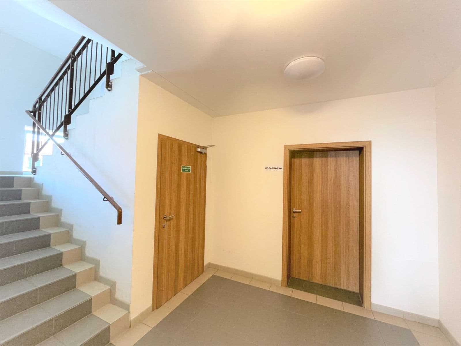 Pronájem bytu 3+kk 80 m², Rakouská, Milovice, Středočeský kraj Pronájem bytu 3+kk 80 m², Rakouská, Milovice, Středočeský kraj