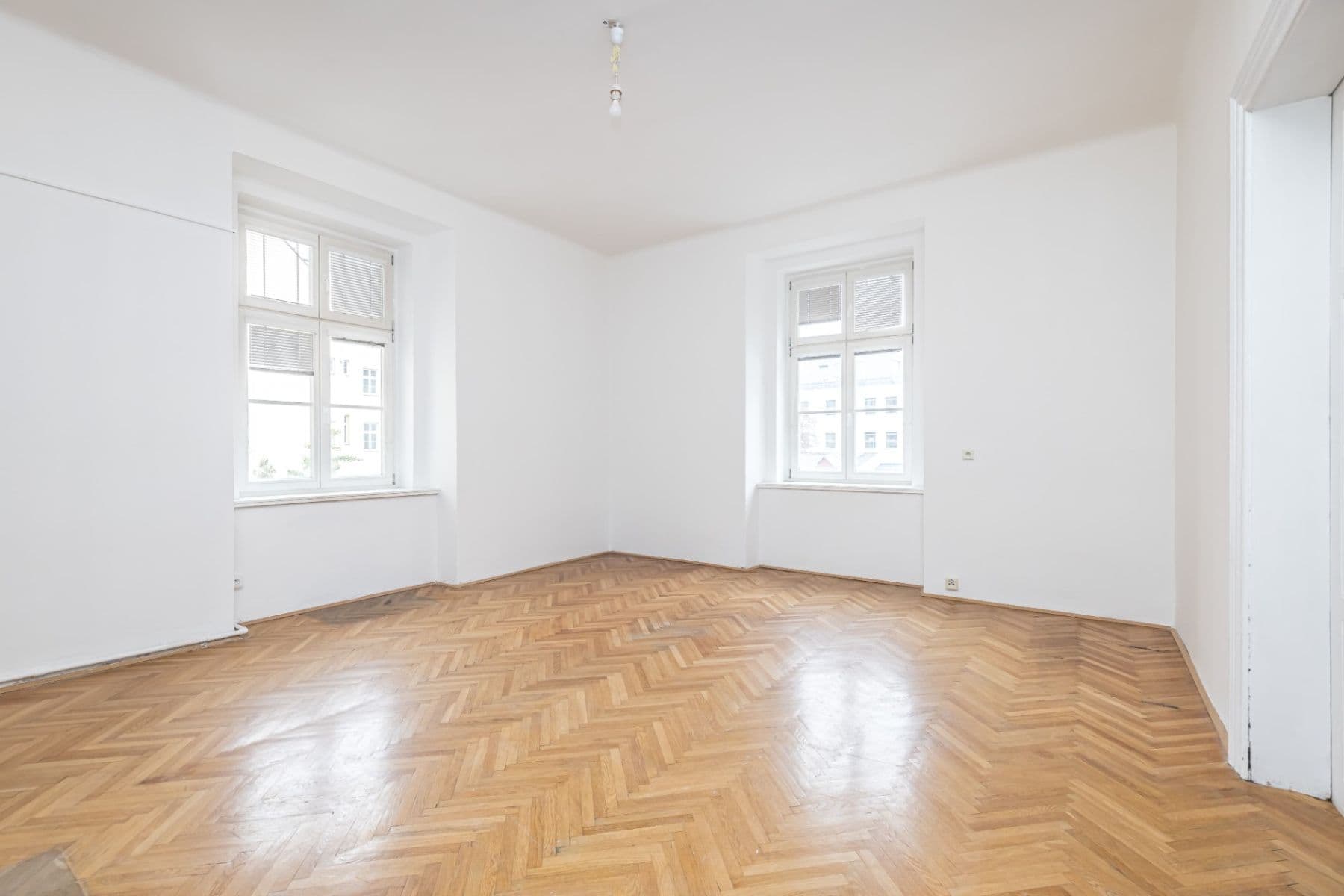 Prodej bytu 2+1 85 m², Karlínské náměstí, Praha, Praha Prodej bytu 2+1 85 m², Karlínské náměstí, Praha, Praha