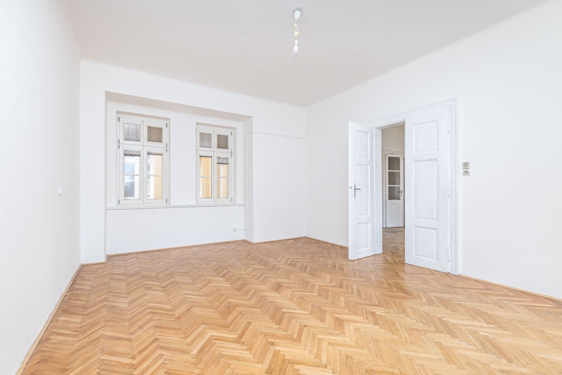 Prodej bytu 2+1 85 m², Karlínské náměstí, Praha, Praha Prodej bytu 2+1 85 m², Karlínské náměstí, Praha, Praha