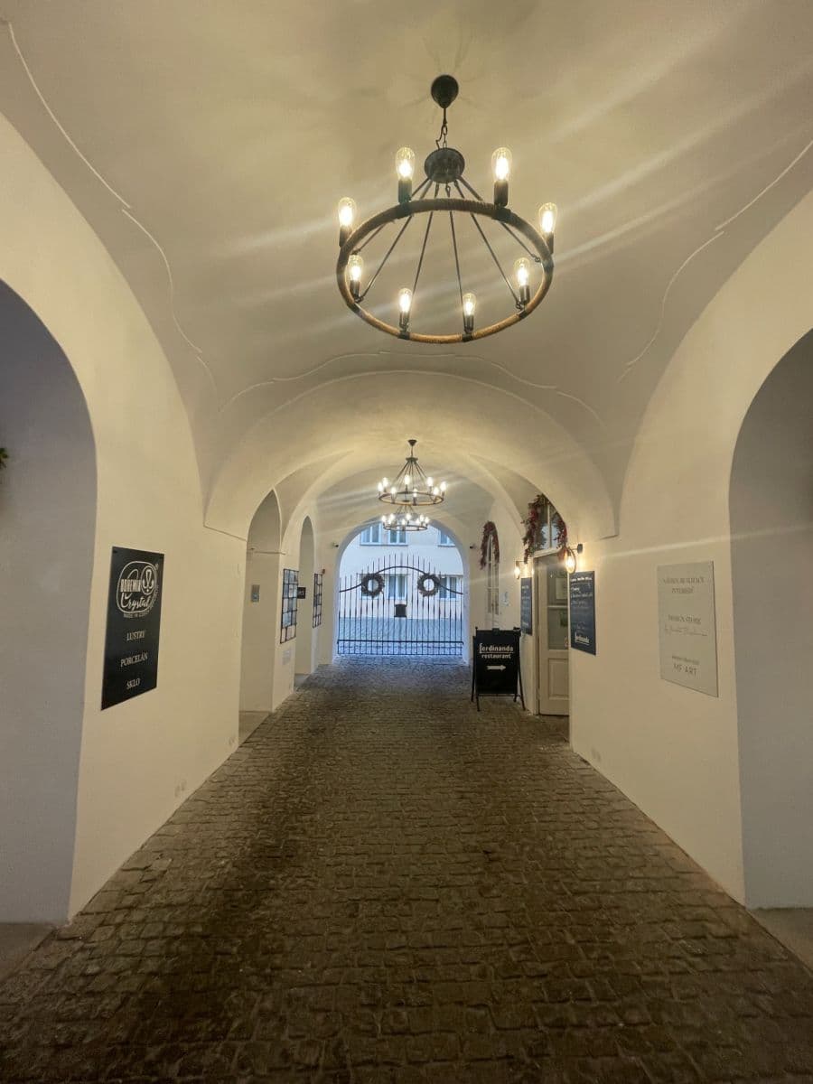 Pronájem nebytového prostoru 115 m², Karmelitská, Praha, Praha Pronájem nebytového prostoru 115 m², Karmelitská, Praha, Praha