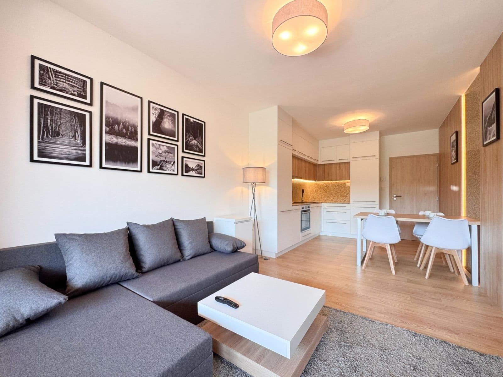 Prodej bytu 2+kk 47 m², Lázeňská, Slaný, Středočeský kraj Prodej bytu 2+kk 47 m², Lázeňská, Slaný, Středočeský kraj