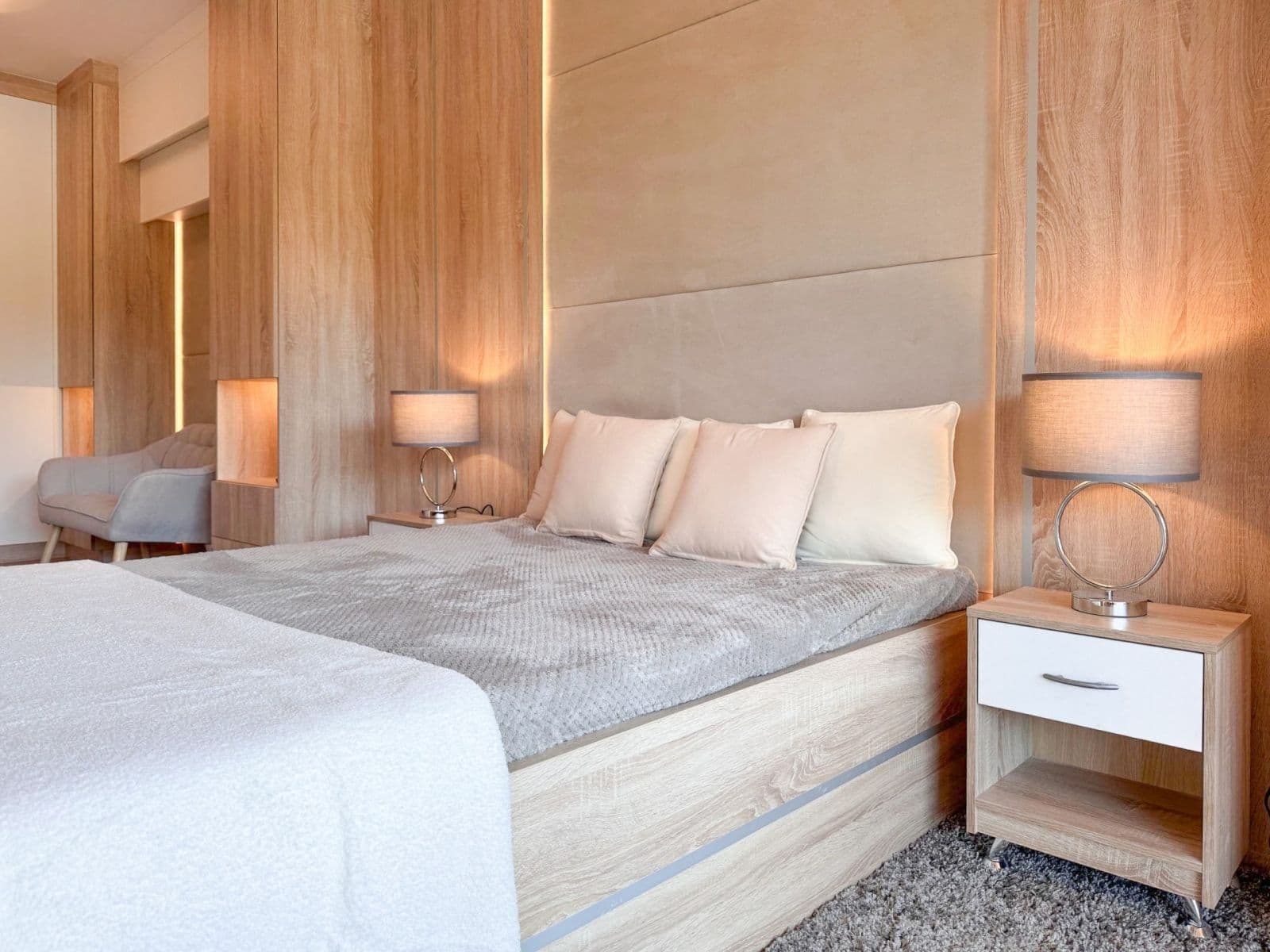 Prodej bytu 2+kk 47 m², Lázeňská, Slaný, Středočeský kraj Prodej bytu 2+kk 47 m², Lázeňská, Slaný, Středočeský kraj