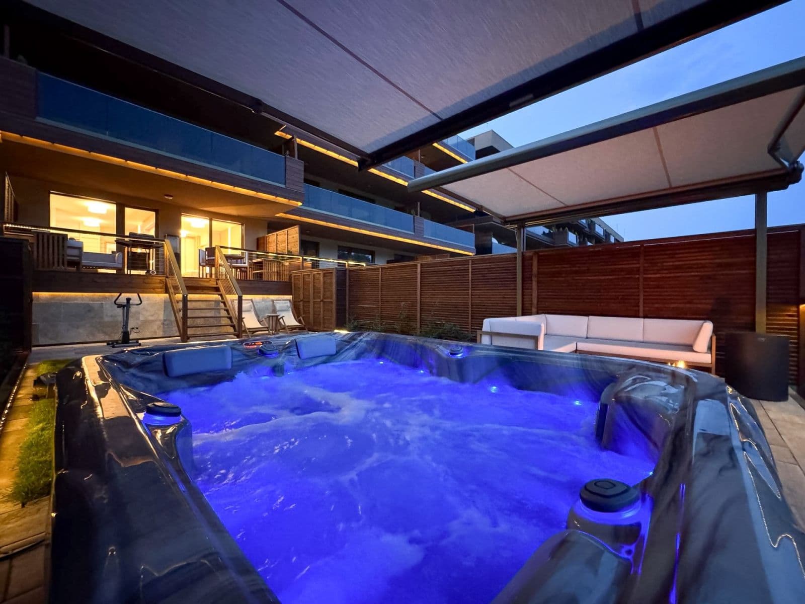 Prodej bytu 2+kk 54 m², Lázeňská, Slaný, Středočeský kraj Prodej bytu 2+kk 54 m², Lázeňská, Slaný, Středočeský kraj