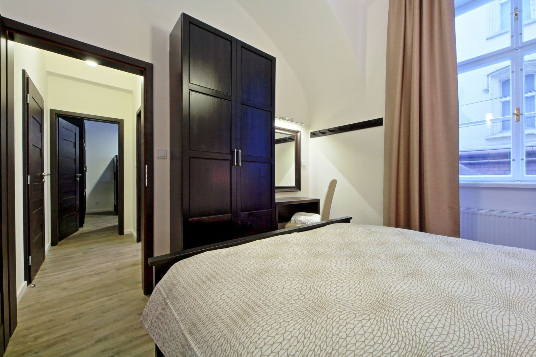 Pronájem bytu 125 m², Smetanovo nábřeží, Praha, Praha Pronájem bytu 125 m², Smetanovo nábřeží, Praha, Praha