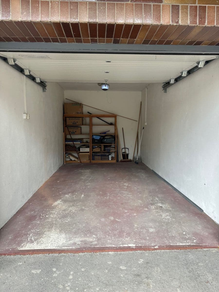 Pronájem garáže 16 m², Pod Pekařkou, Praha, Praha Pronájem garáže 16 m², Pod Pekařkou, Praha, Praha