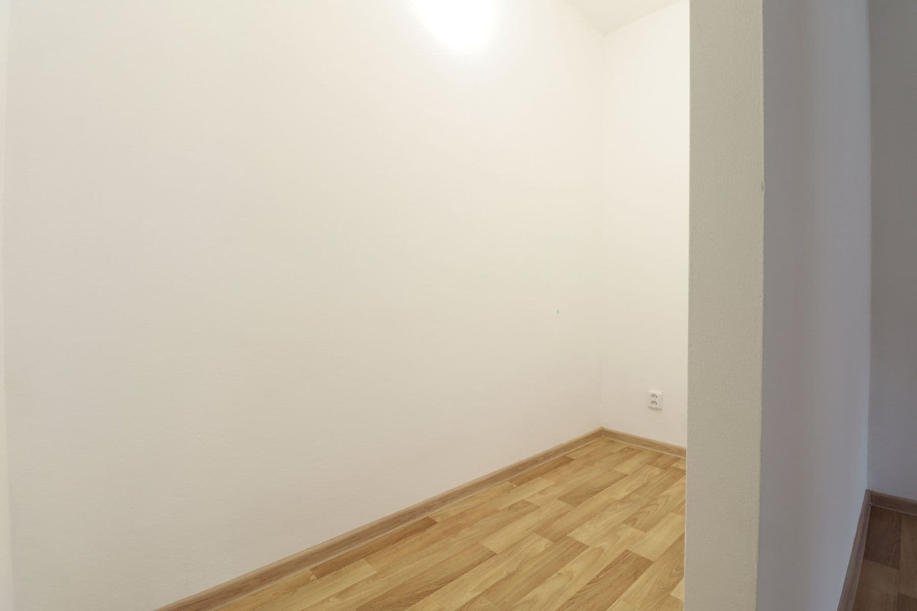 Pronájem bytu 3+kk 85 m², Jílové u Prahy, Středočeský kraj Pronájem bytu 3+kk 85 m², Jílové u Prahy, Středočeský kraj