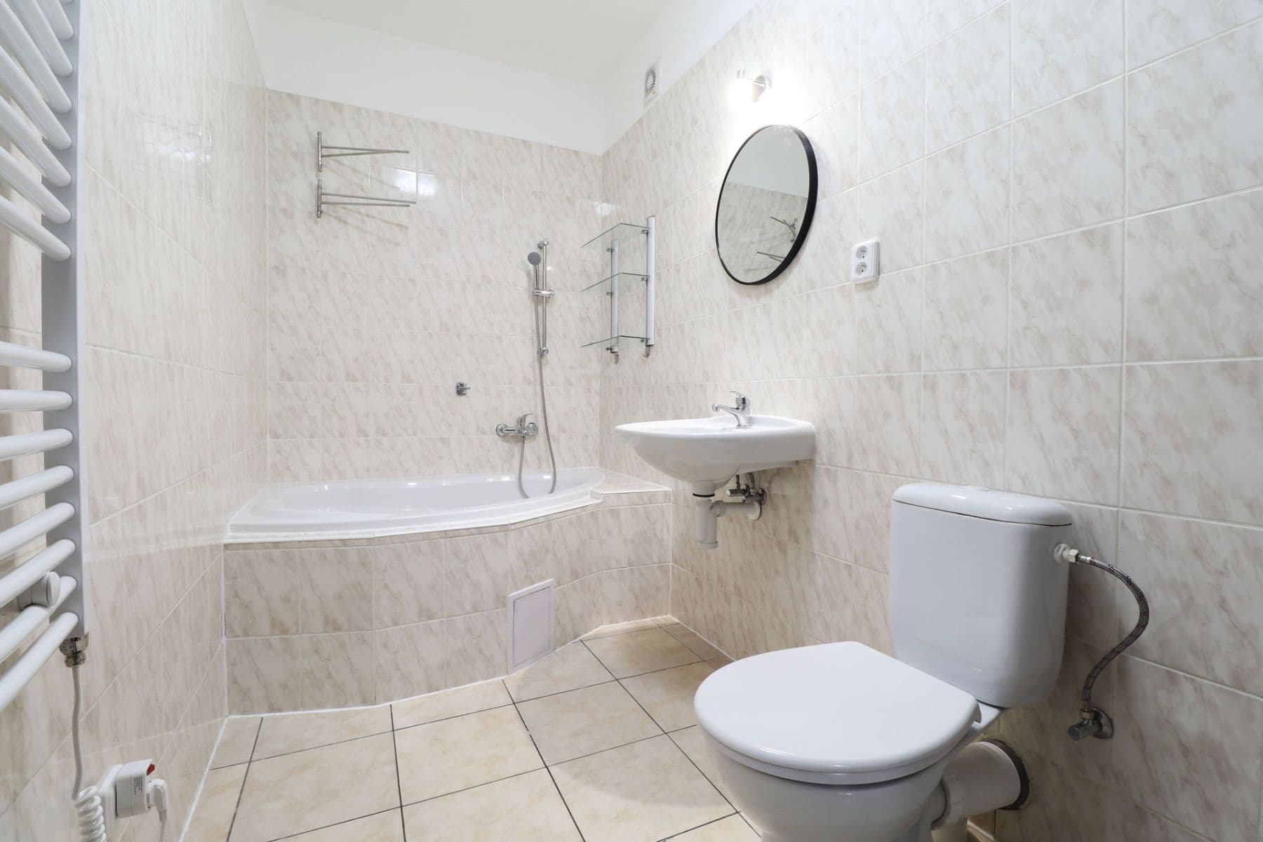 Pronájem bytu 3+kk 85 m², Jílové u Prahy, Středočeský kraj Pronájem bytu 3+kk 85 m², Jílové u Prahy, Středočeský kraj