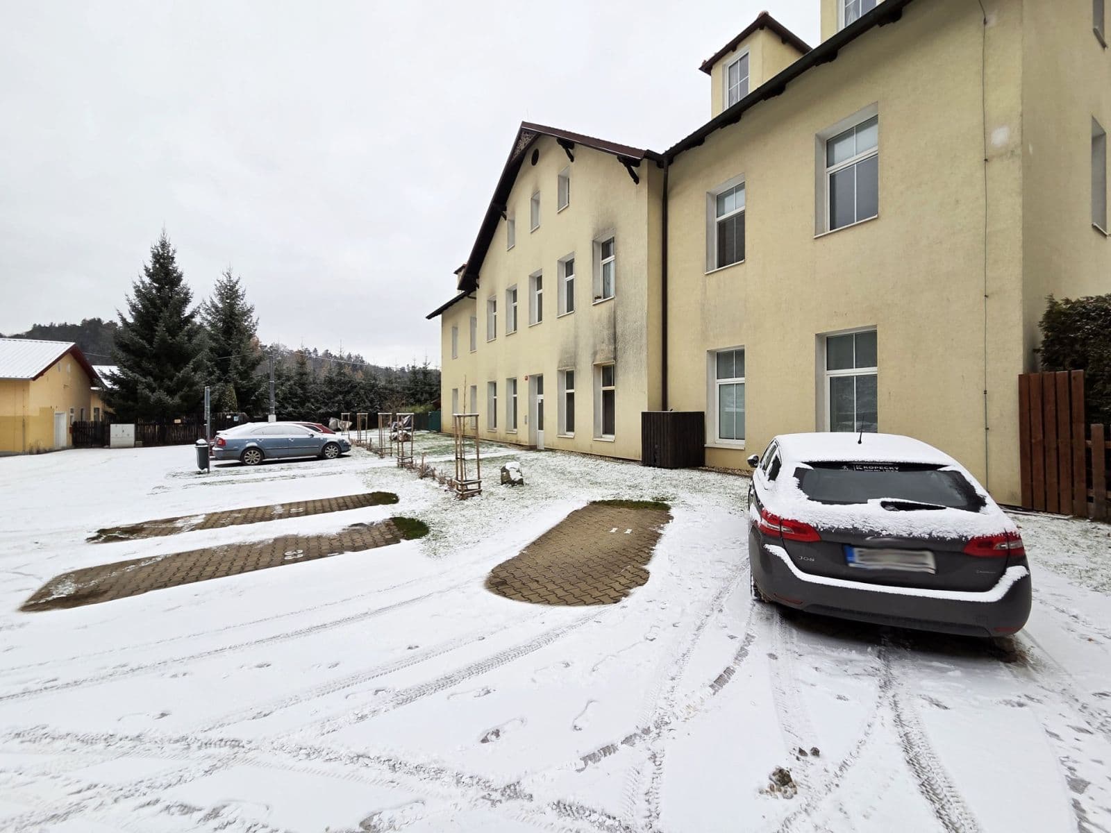 Pronájem bytu 3+kk 85 m², Jílové u Prahy, Středočeský kraj Pronájem bytu 3+kk 85 m², Jílové u Prahy, Středočeský kraj