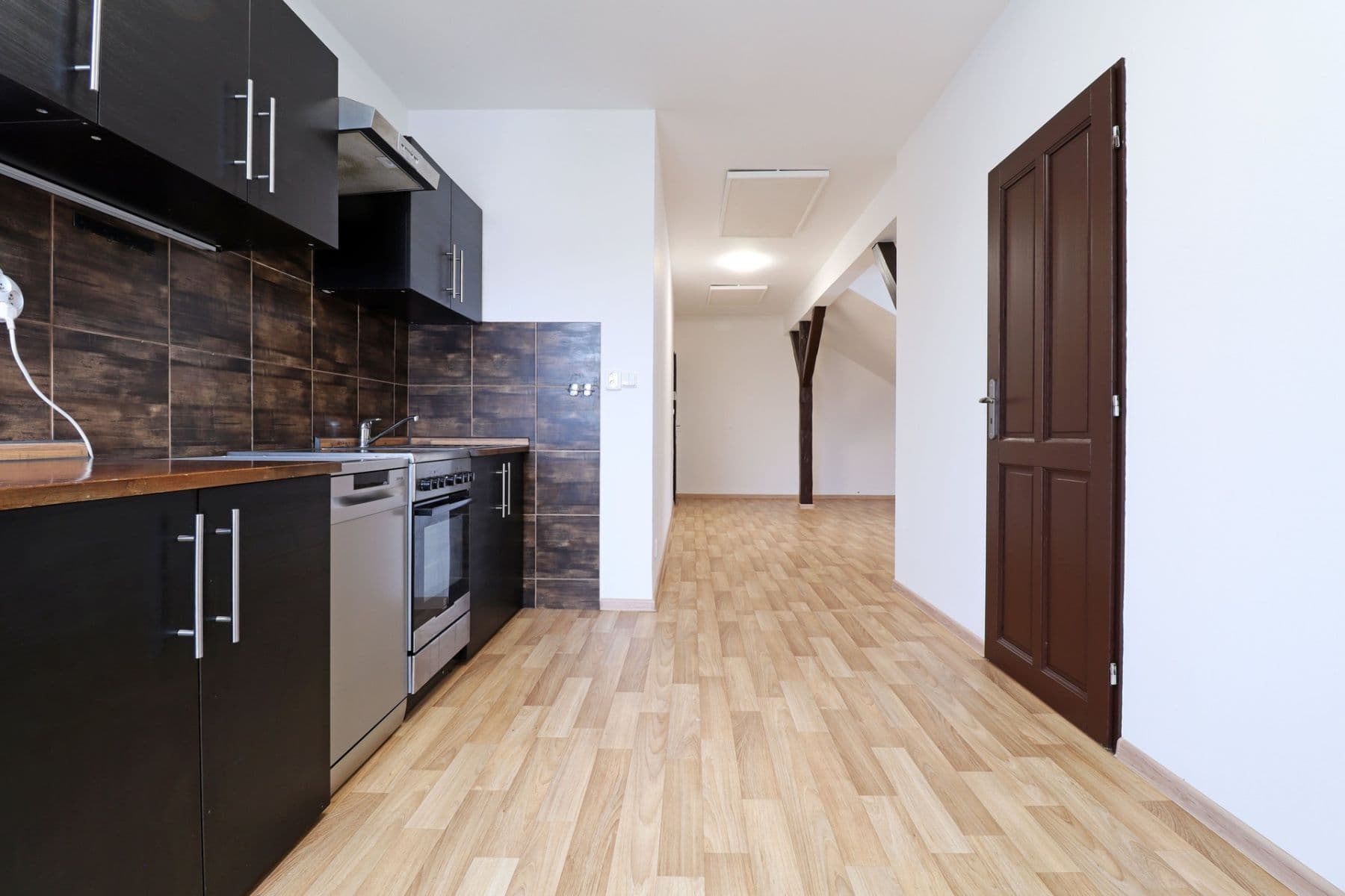 Pronájem bytu 3+kk 85 m², Jílové u Prahy, Středočeský kraj Pronájem bytu 3+kk 85 m², Jílové u Prahy, Středočeský kraj