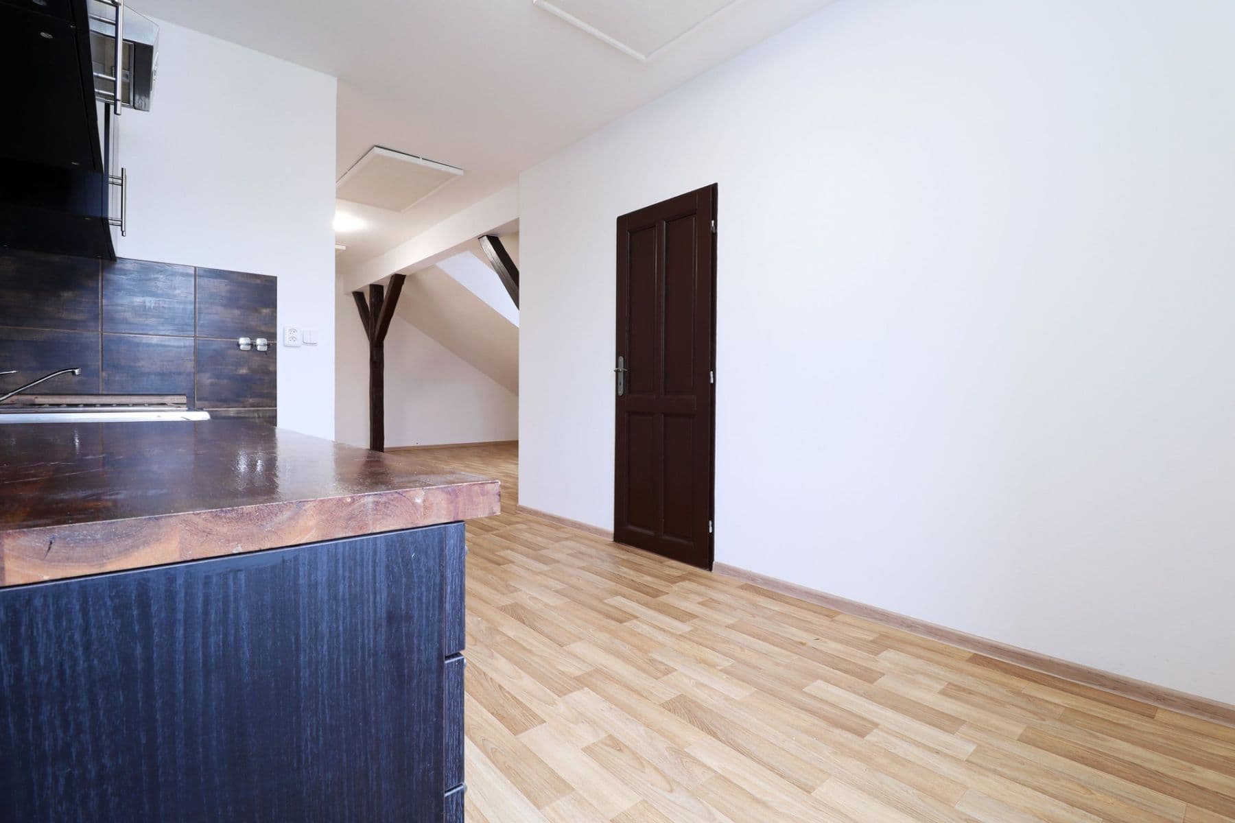 Pronájem bytu 3+kk 85 m², Jílové u Prahy, Středočeský kraj Pronájem bytu 3+kk 85 m², Jílové u Prahy, Středočeský kraj