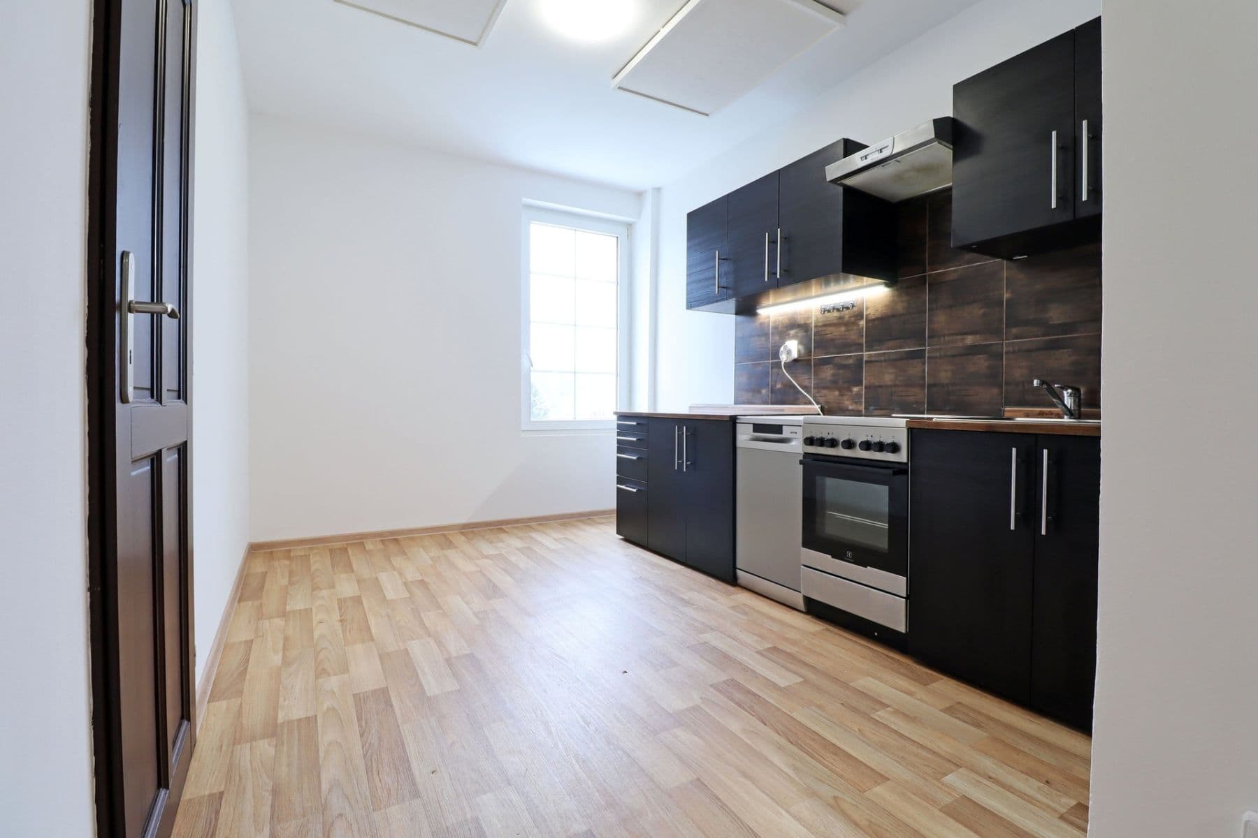 Pronájem bytu 3+kk 85 m², Jílové u Prahy, Středočeský kraj Pronájem bytu 3+kk 85 m², Jílové u Prahy, Středočeský kraj