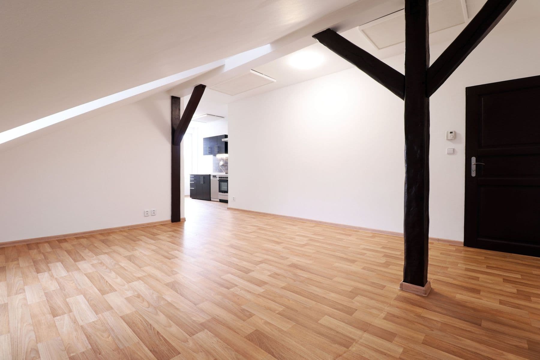 Pronájem bytu 3+kk 85 m², Jílové u Prahy, Středočeský kraj Pronájem bytu 3+kk 85 m², Jílové u Prahy, Středočeský kraj