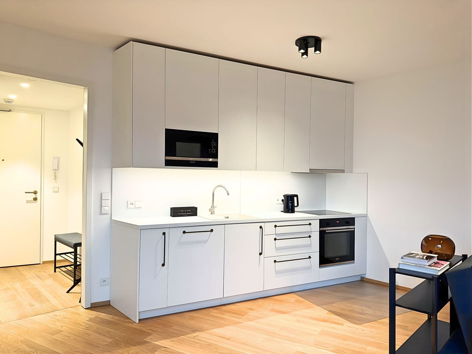 Pronájem bytu 57 m², Komunardů, Praha, Praha Pronájem bytu 57 m², Komunardů, Praha, Praha