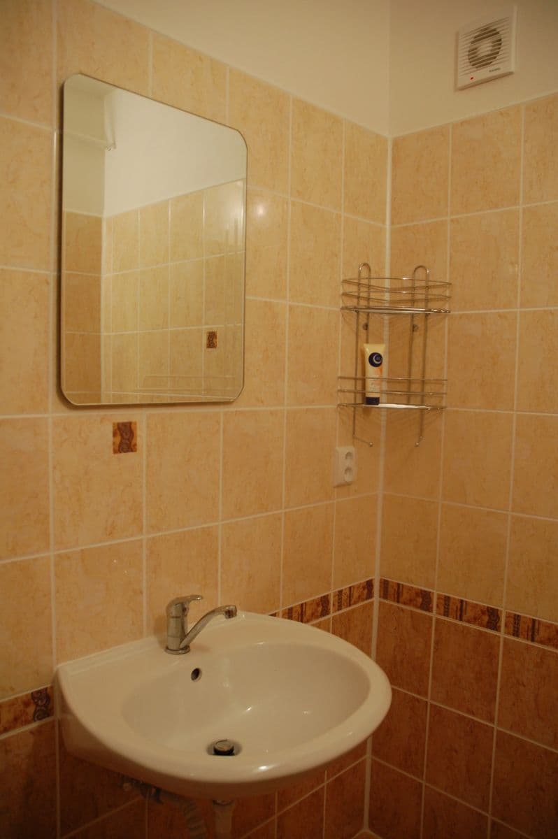 Pronájem bytu 2+kk 56 m², Karla IV., Pardubice, Pardubický kraj Pronájem bytu 2+kk 56 m², Karla IV., Pardubice, Pardubický kraj