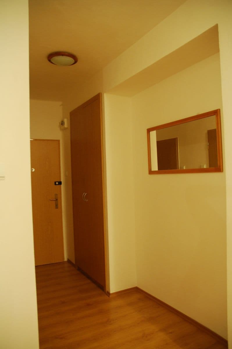 Pronájem bytu 2+kk 56 m², Karla IV., Pardubice, Pardubický kraj Pronájem bytu 2+kk 56 m², Karla IV., Pardubice, Pardubický kraj