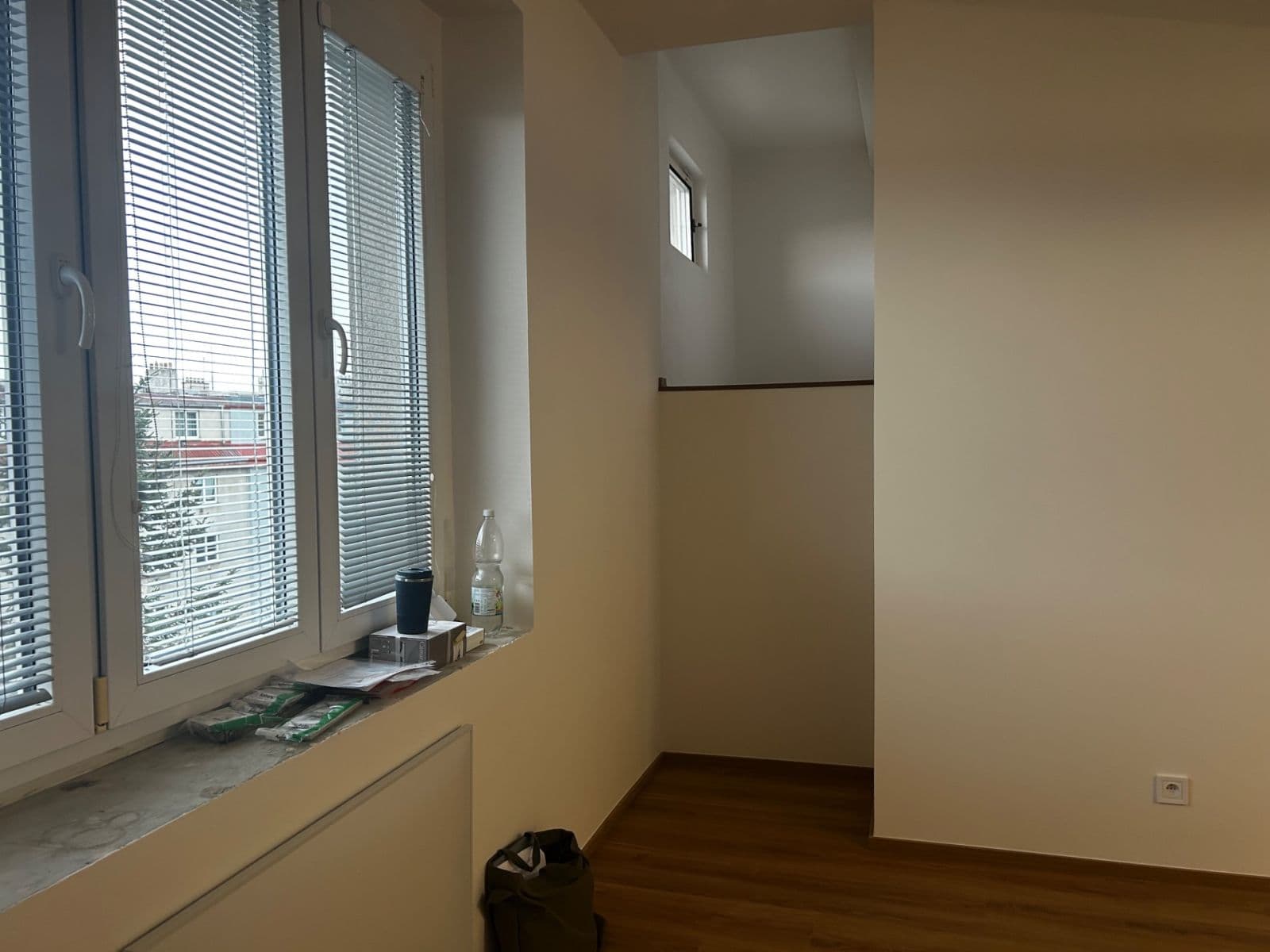 Pronájem bytu 1+1 33 m², Jeseniova, Praha, Praha Pronájem bytu 1+1 33 m², Jeseniova, Praha, Praha