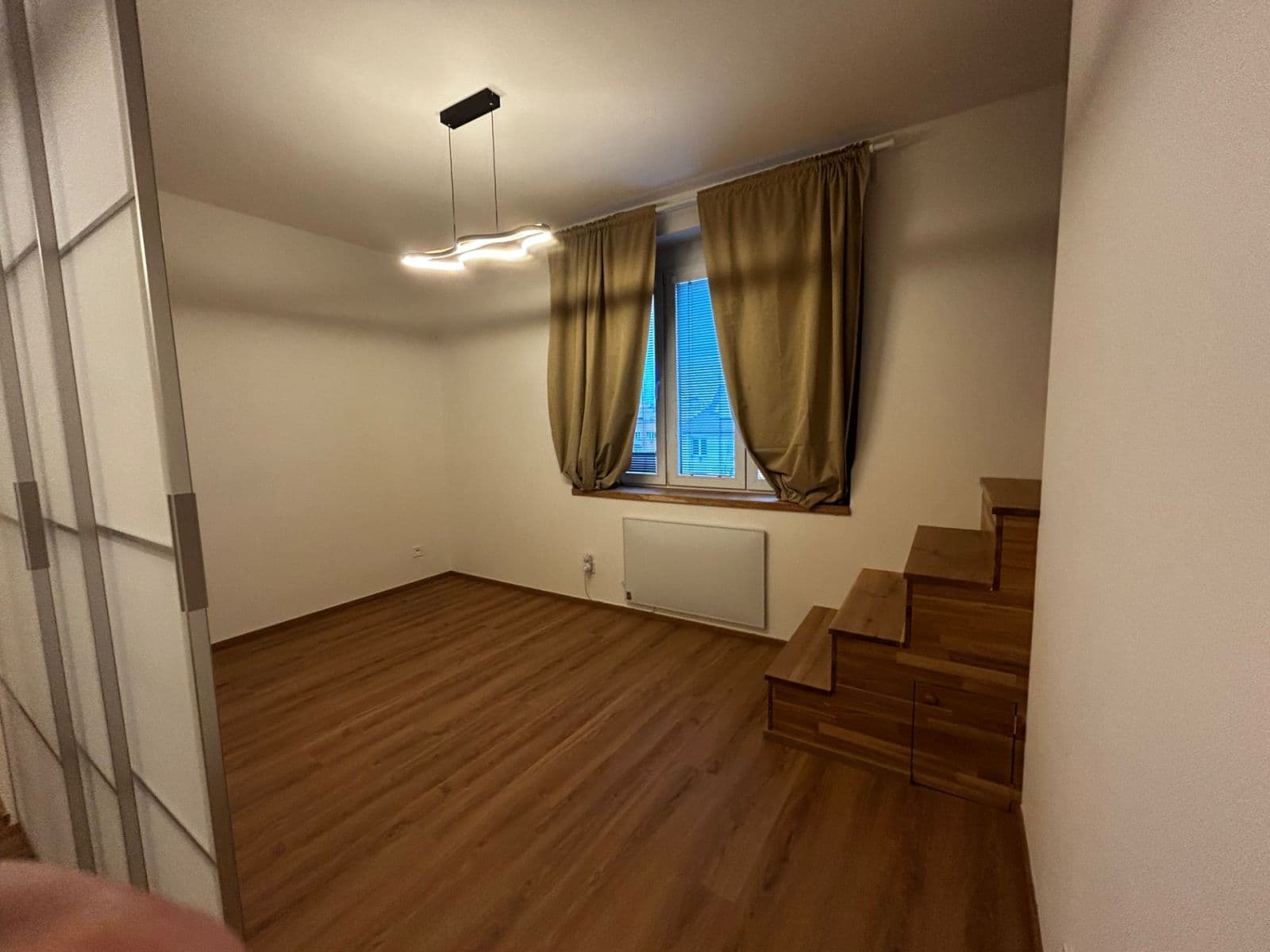 Pronájem bytu 1+1 33 m², Jeseniova, Praha, Praha Pronájem bytu 1+1 33 m², Jeseniova, Praha, Praha