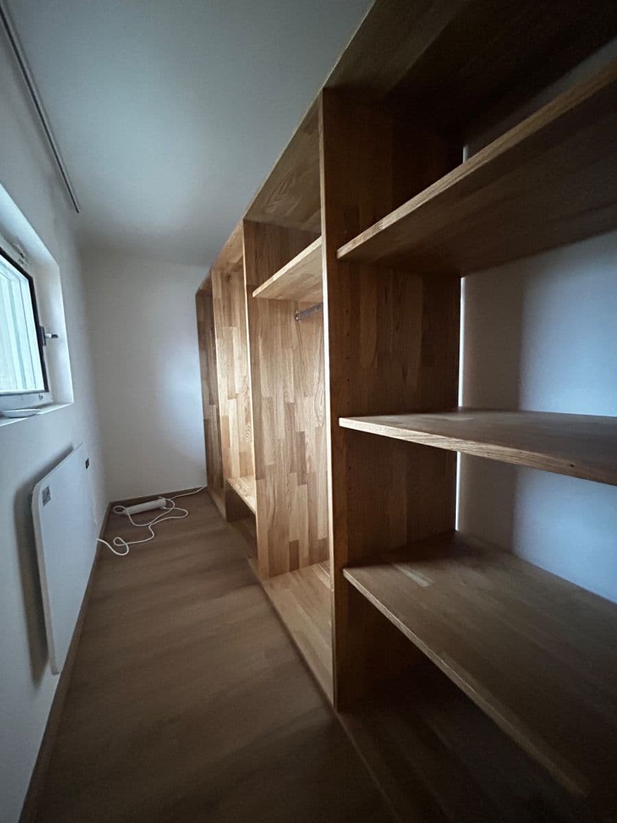 Pronájem bytu 1+1 33 m², Jeseniova, Praha, Praha Pronájem bytu 1+1 33 m², Jeseniova, Praha, Praha