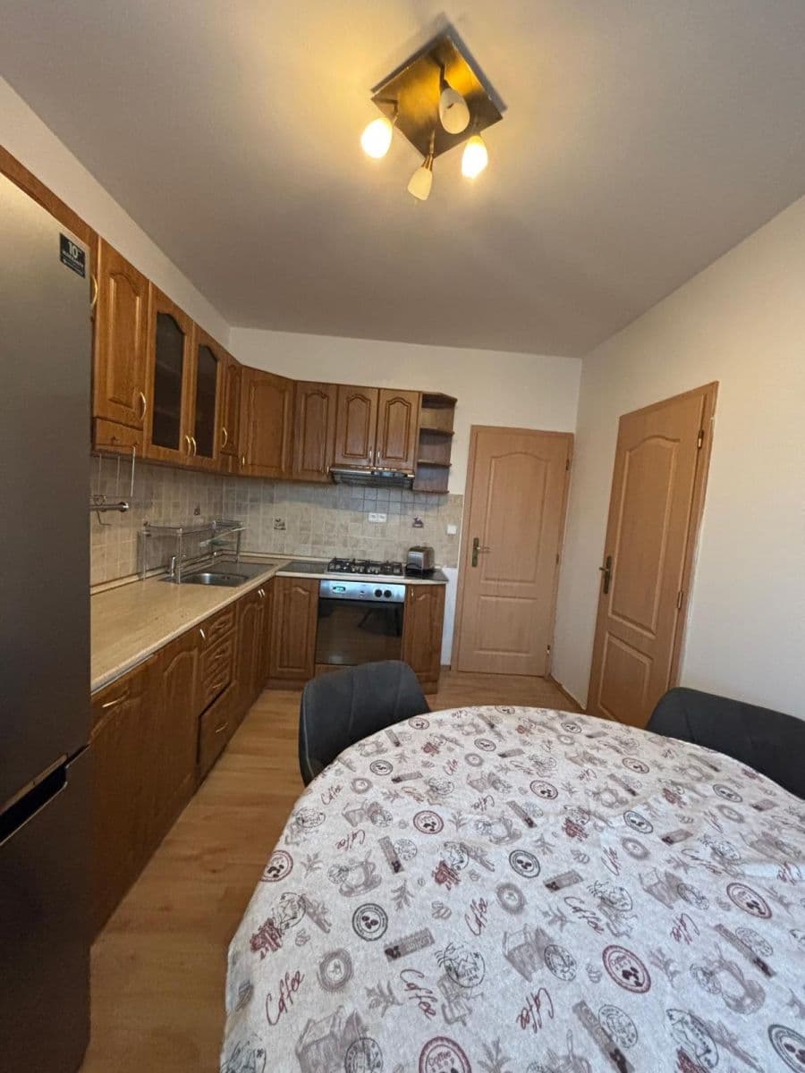 Pronájem bytu 3+kk 78 m², Jašíkova, Ružinov, Bratislavský kraj Pronájem bytu 3+kk 78 m², Jašíkova, Ružinov, Bratislavský kraj