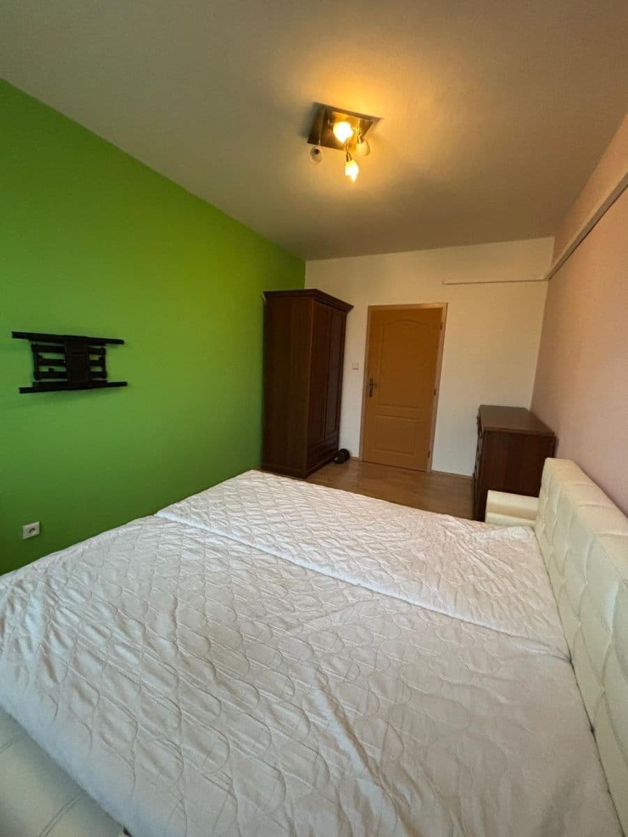 Pronájem bytu 3+kk 78 m², Jašíkova, Ružinov, Bratislavský kraj Pronájem bytu 3+kk 78 m², Jašíkova, Ružinov, Bratislavský kraj