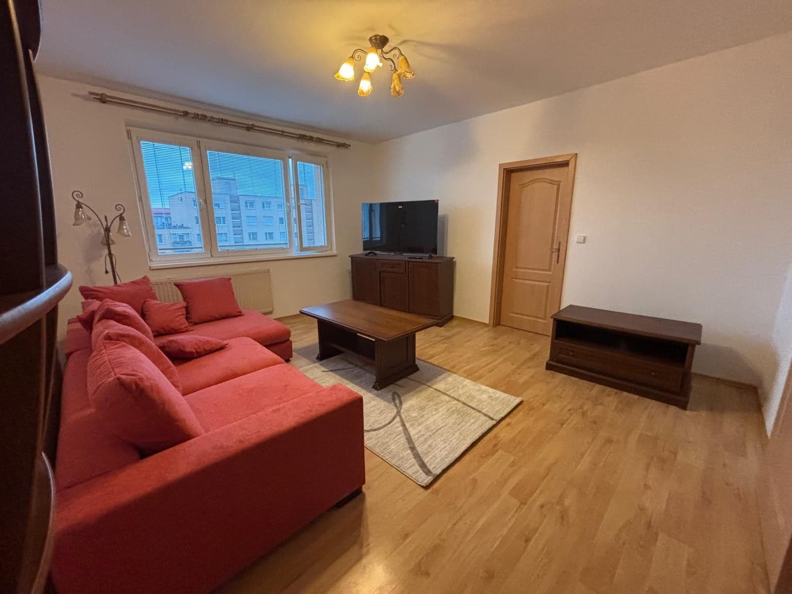 Pronájem bytu 3+kk 78 m², Jašíkova, Ružinov, Bratislavský kraj Pronájem bytu 3+kk 78 m², Jašíkova, Ružinov, Bratislavský kraj