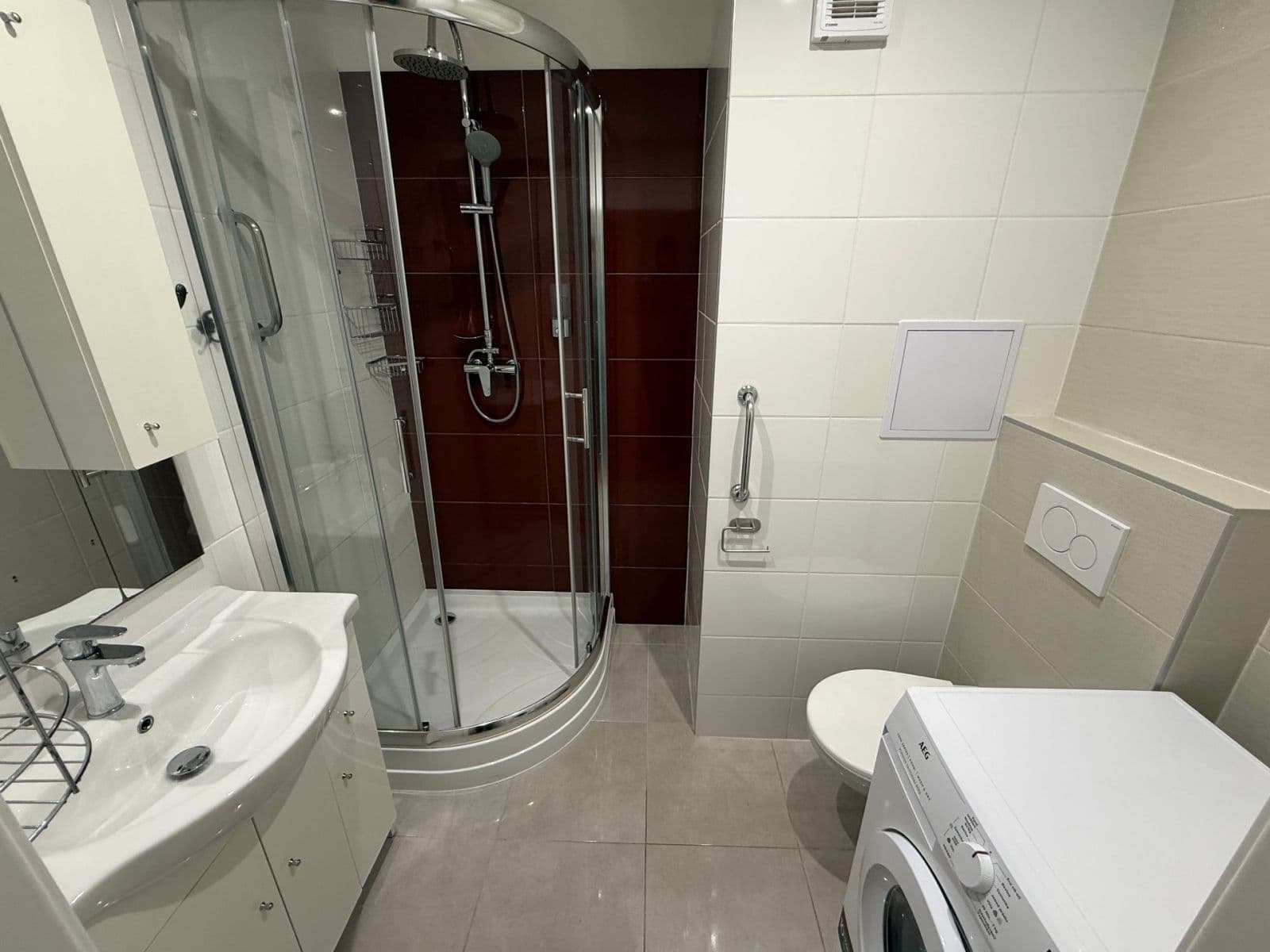 Pronájem bytu 2+kk 43 m², Blattného, Praha, Praha Pronájem bytu 2+kk 43 m², Blattného, Praha, Praha