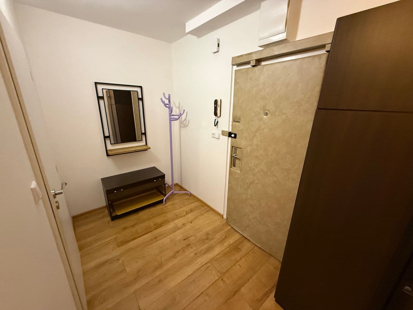 Pronájem bytu 2+kk 43 m², Blattného, Praha, Praha Pronájem bytu 2+kk 43 m², Blattného, Praha, Praha