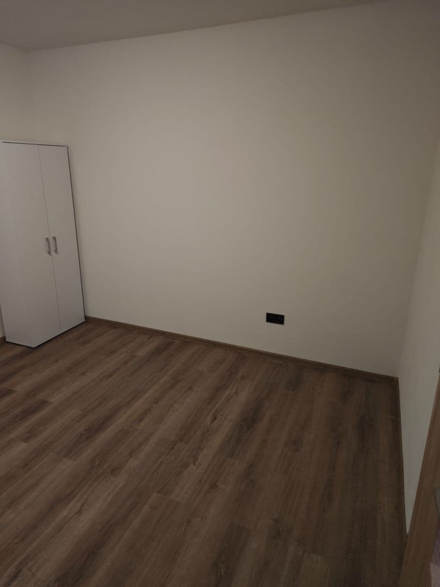 Pronájem bytu 2+1 58 m², Krajní, Plzeň, Plzeňský kraj Pronájem bytu 2+1 58 m², Krajní, Plzeň, Plzeňský kraj