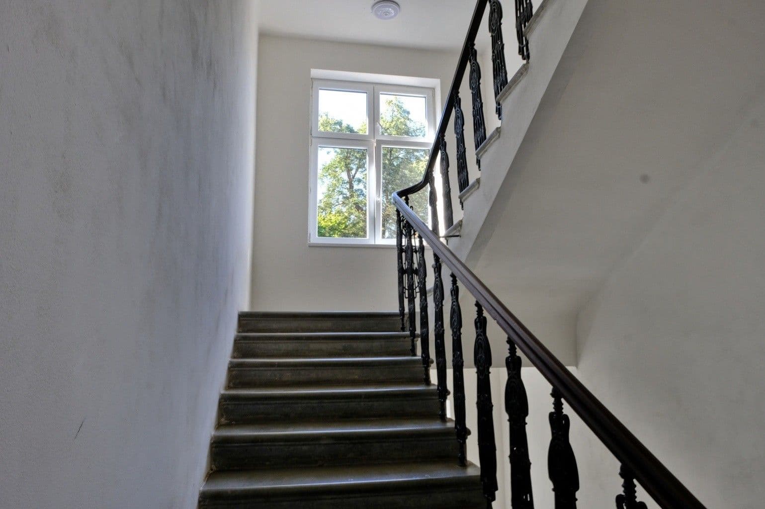 Prodej bytu 3+kk 96 m², Ouvalova, Slaný, Středočeský kraj Prodej bytu 3+kk 96 m², Ouvalova, Slaný, Středočeský kraj