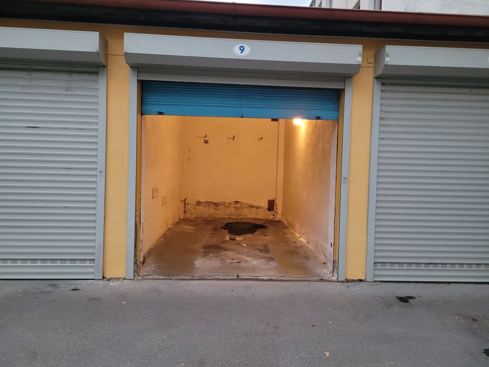 Pronájem garáže 15 m², Na Bělidle, Praha, Praha Pronájem garáže 15 m², Na Bělidle, Praha, Praha