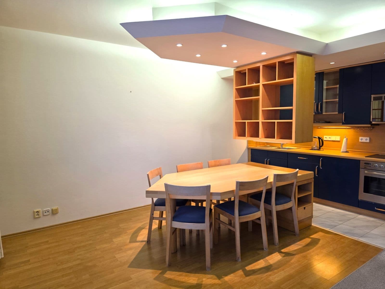 Pronájem bytu 1+kk 44 m², U Kříže, Praha, Praha Pronájem bytu 1+kk 44 m², U Kříže, Praha, Praha