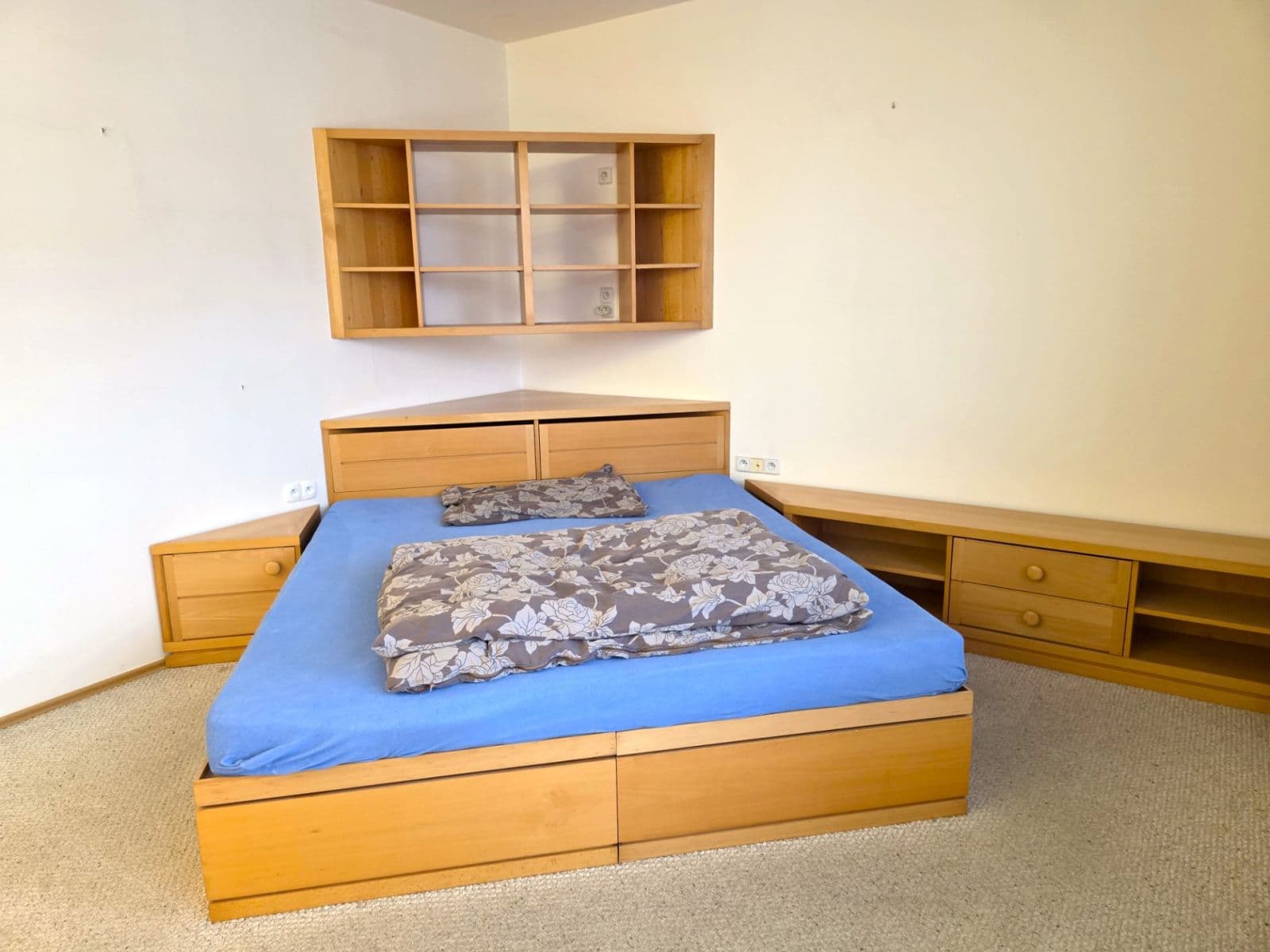 Pronájem bytu 1+kk 44 m², U Kříže, Praha, Praha Pronájem bytu 1+kk 44 m², U Kříže, Praha, Praha