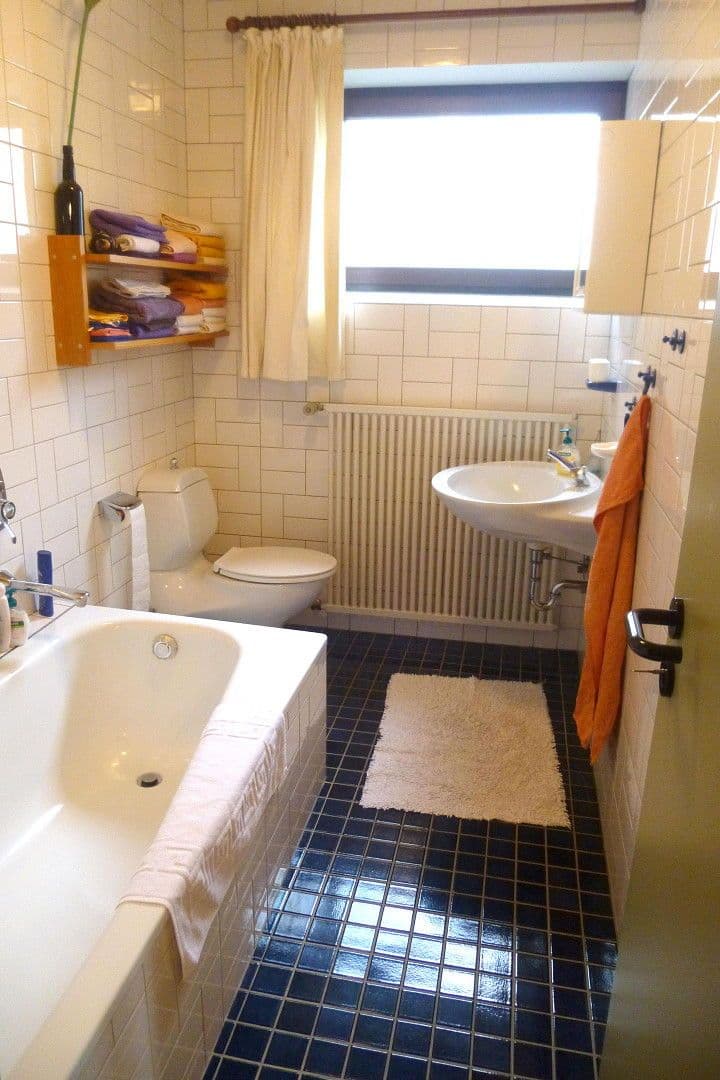 Prodej domu 190 m², pozemek 1.179 m², Niedernhausen, Hessen Prodej domu 190 m², pozemek 1.179 m², Niedernhausen, Hessen