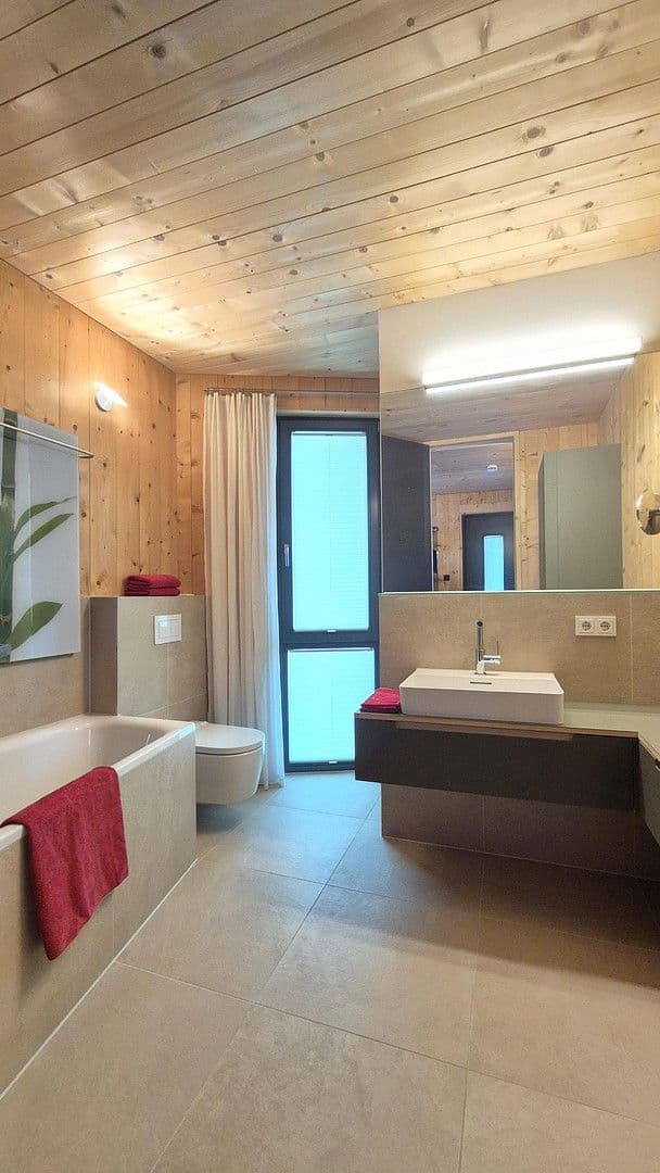 Prodej bytu 5+1 126 m², Bischof Josef Str. 13a, Isen, Bavorsko Prodej bytu 5+1 126 m², Bischof Josef Str. 13a, Isen, Bavorsko